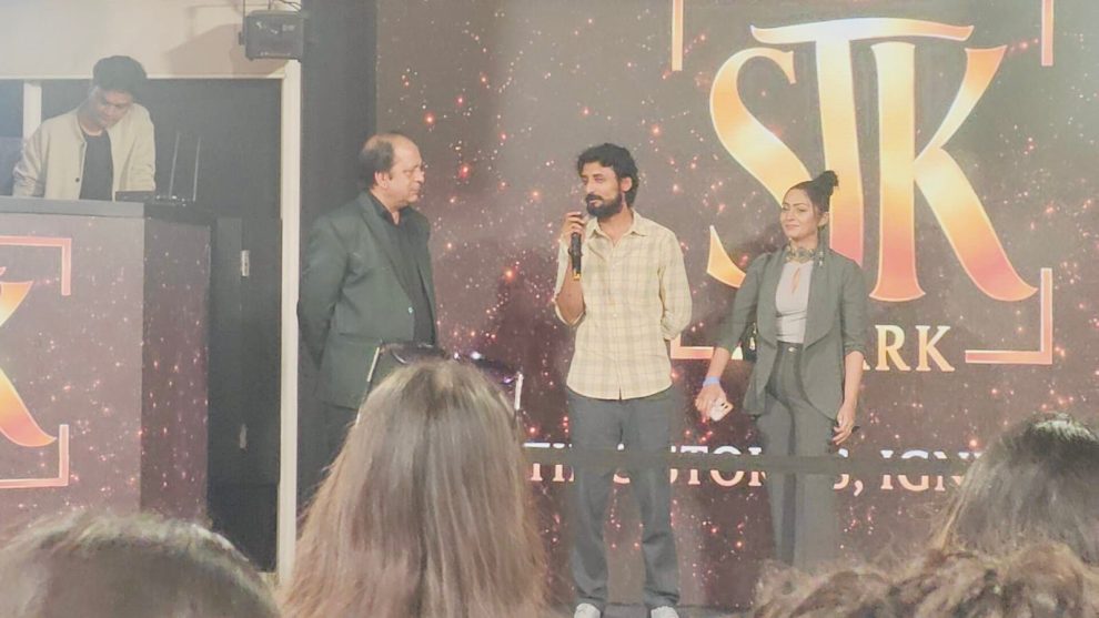 फिल्म मेकर धीरू यादव शामिल हुए बिग बॉस फेम सुम्बुल तौकीर के वीडियो लॉन्च में