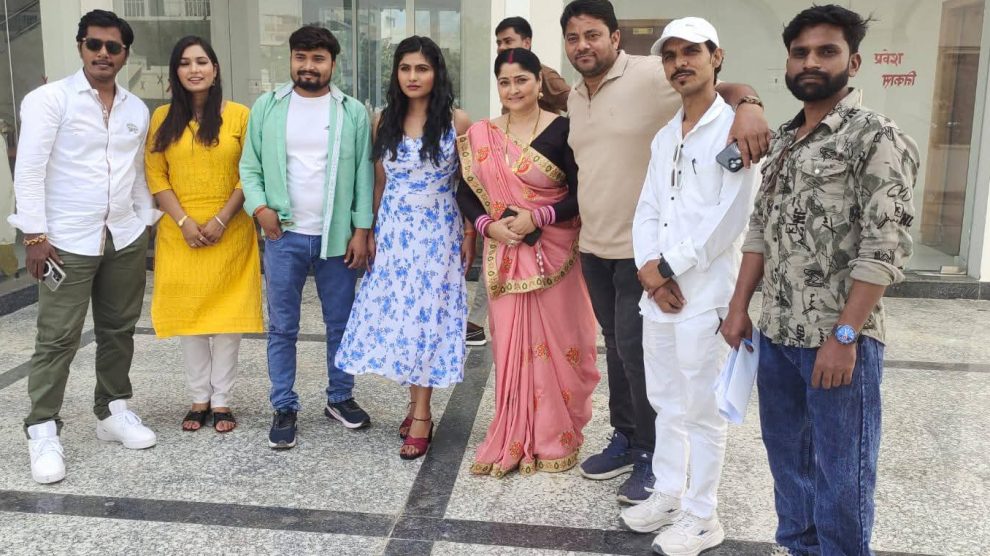 Shooting of the film "Radha Ka Pyar Aadha Aadha" begins in Bhadohi, Uttar Pradesh